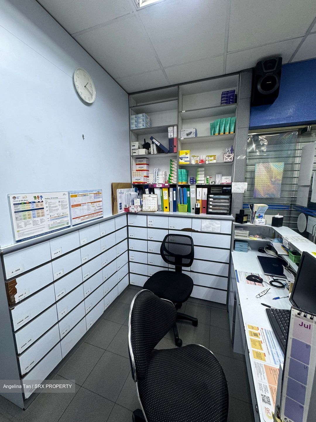 Hougang Avenue 1 (D19), Shop House #555686151